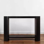 Console moderne noire à bords arrondis